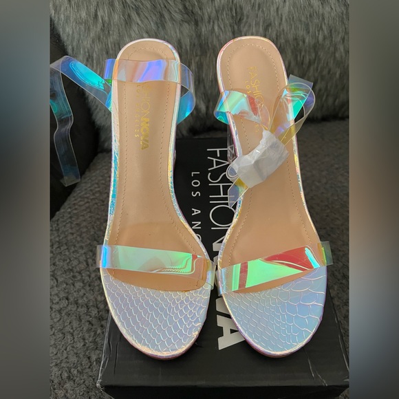 Fashionnova Glass slipper iridescent - Picture 2 of 5